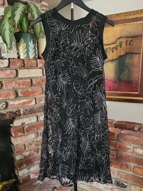 Mix It By Heidi Weisel Black Leaf-Embroidered Sleeveless Midi Dress